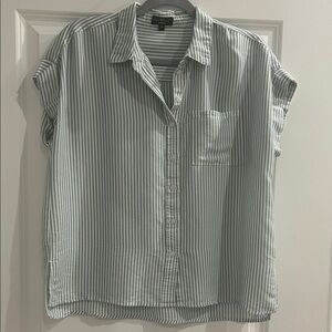 Velvet Heart Green Striped Button-Up Short Sleeve Shirt collar - Women’s Medium